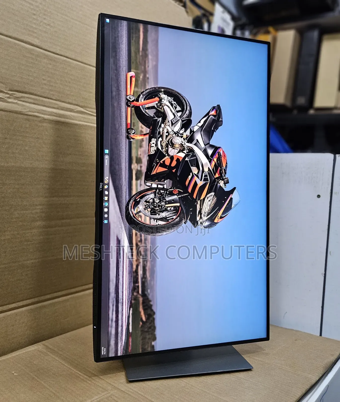Dell 27 Inches Frameless With Two-K Resolution