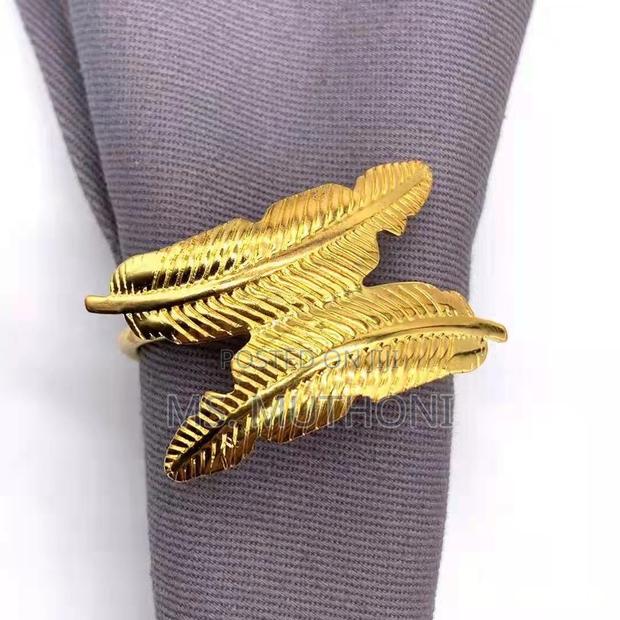 6 Pieces Gold Napkin Rings - main view