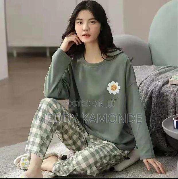 Designer Sleeping Pajamas - thumbnail 3