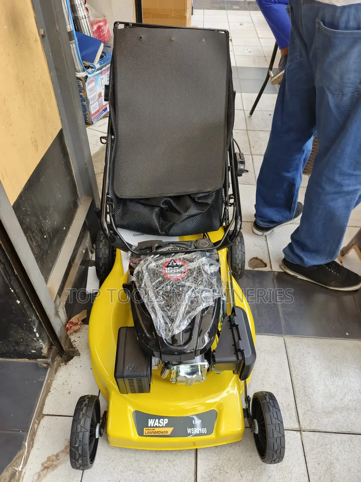 Loncin Wasp 196cc Self Propelled Lawnmower