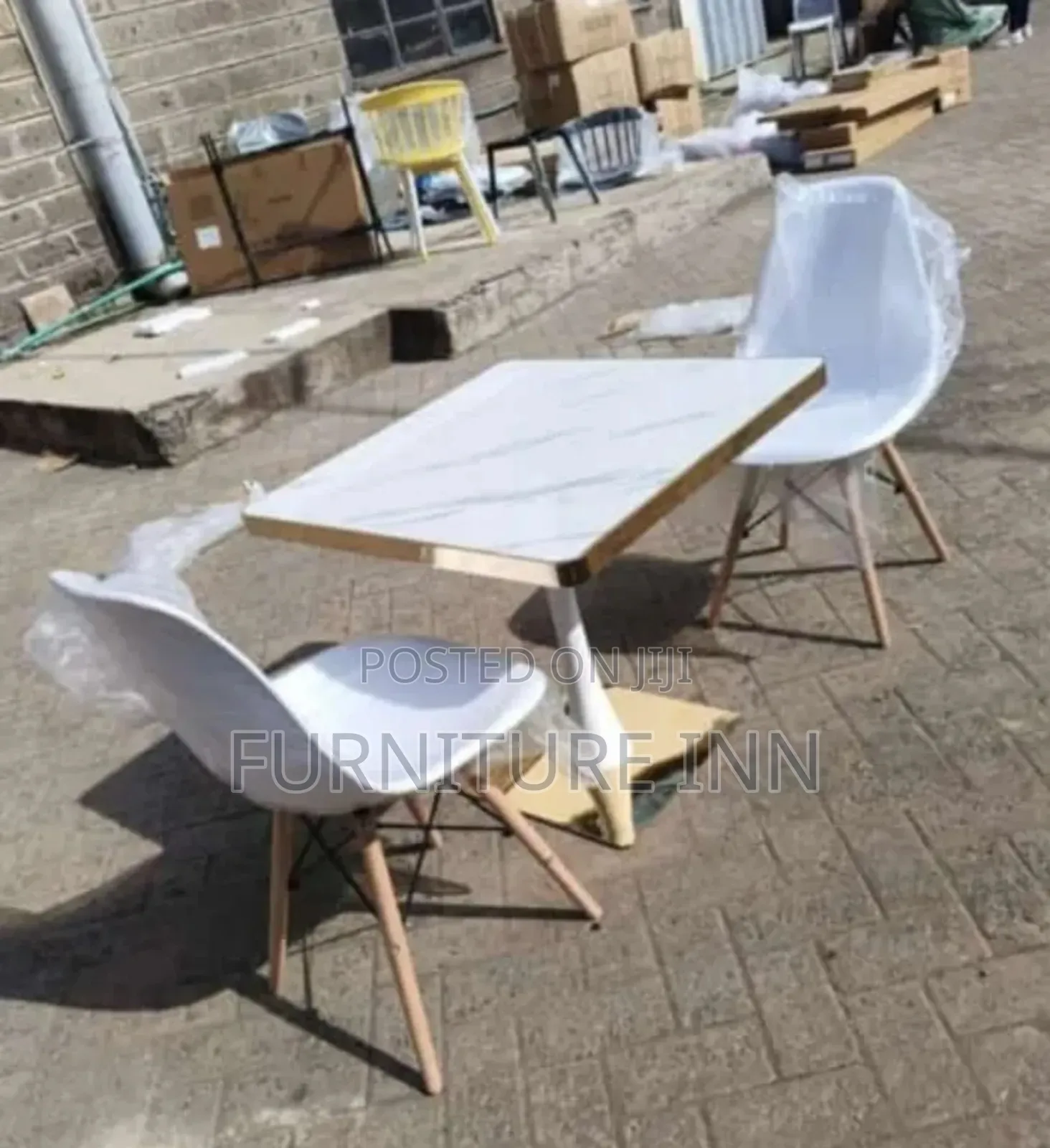 Eames Table + Chairs