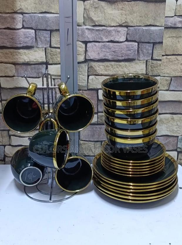 Black and Gold Dinner Set - main view