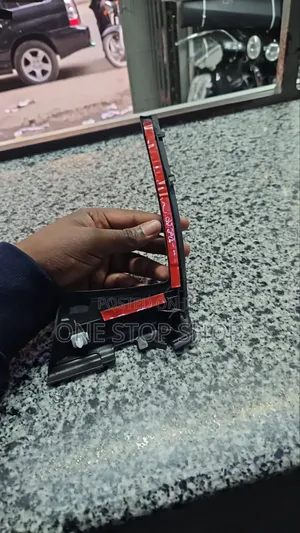 Vitz Windscreen Finisher