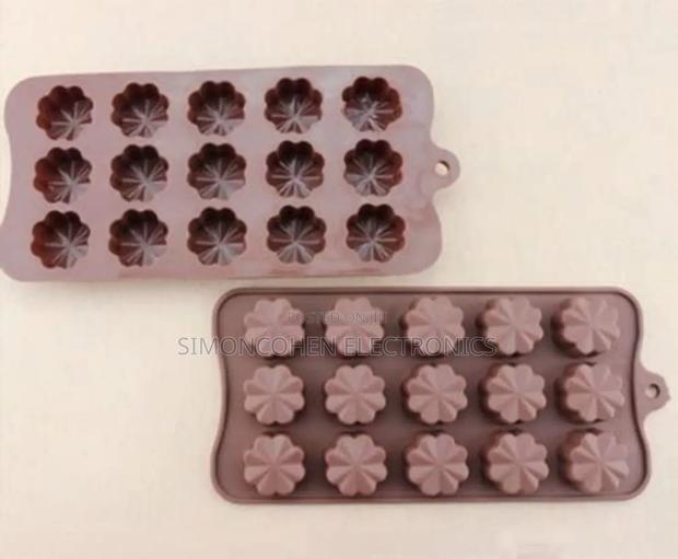15 Slots Chocolate Moulds