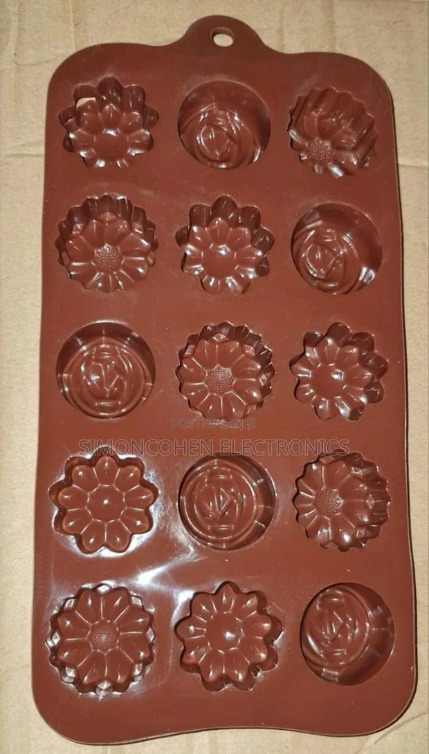 15 Slots Chocolate Moulds - thumbnail 2