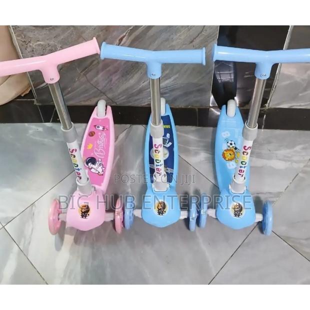 3 Wheel Children Kick Scooter - thumbnail 2