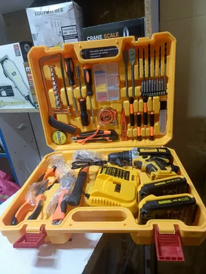 Dewalt Cordless Drill Kit With Accessories