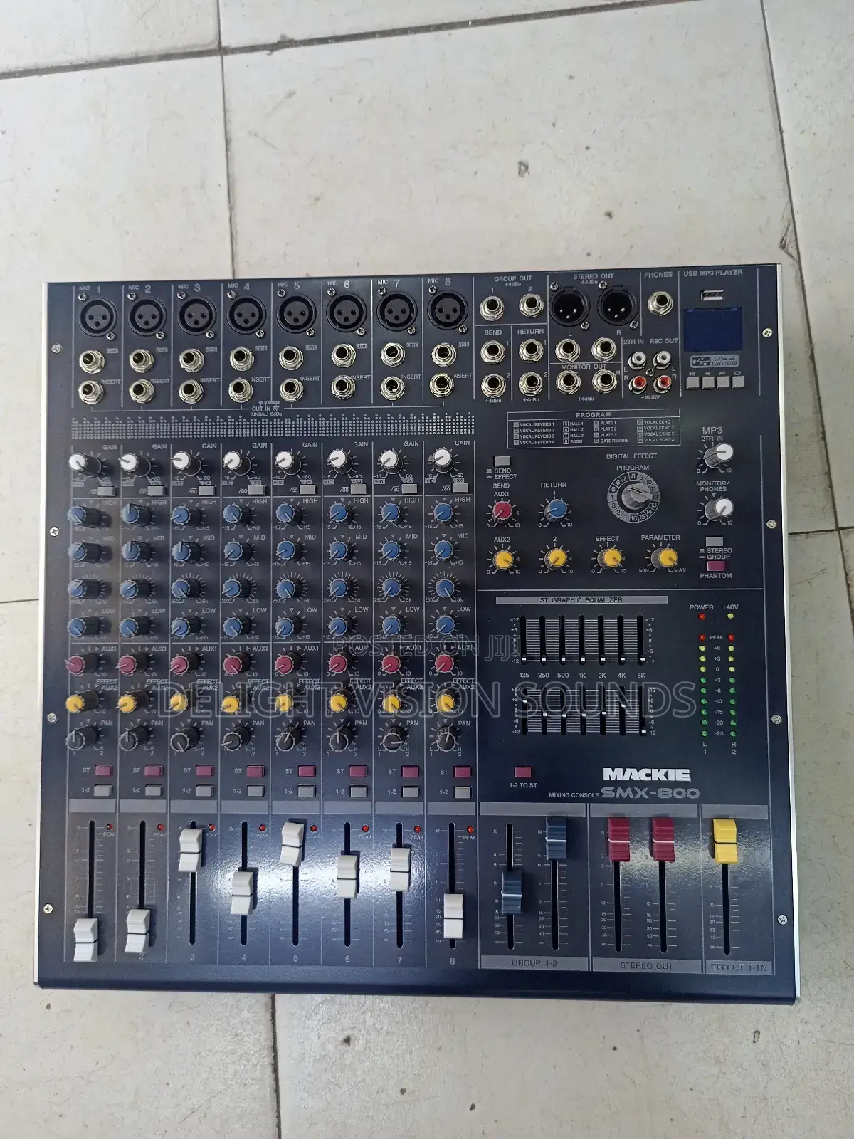 Mixer 8 Channel Plain