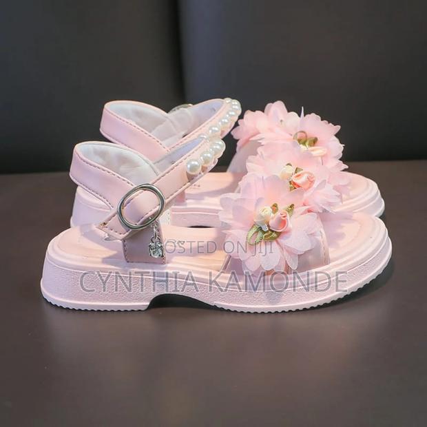 Girls Open Shoes