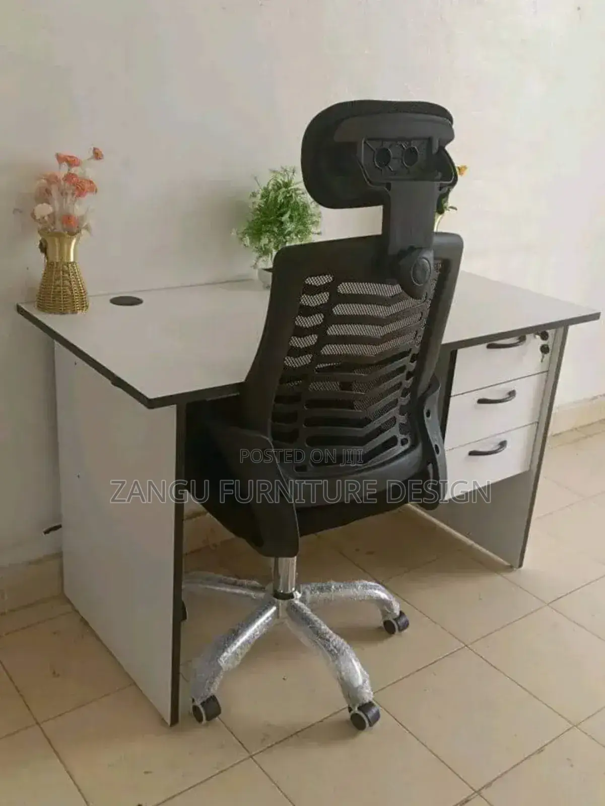 Desk (Chair 6700/-)