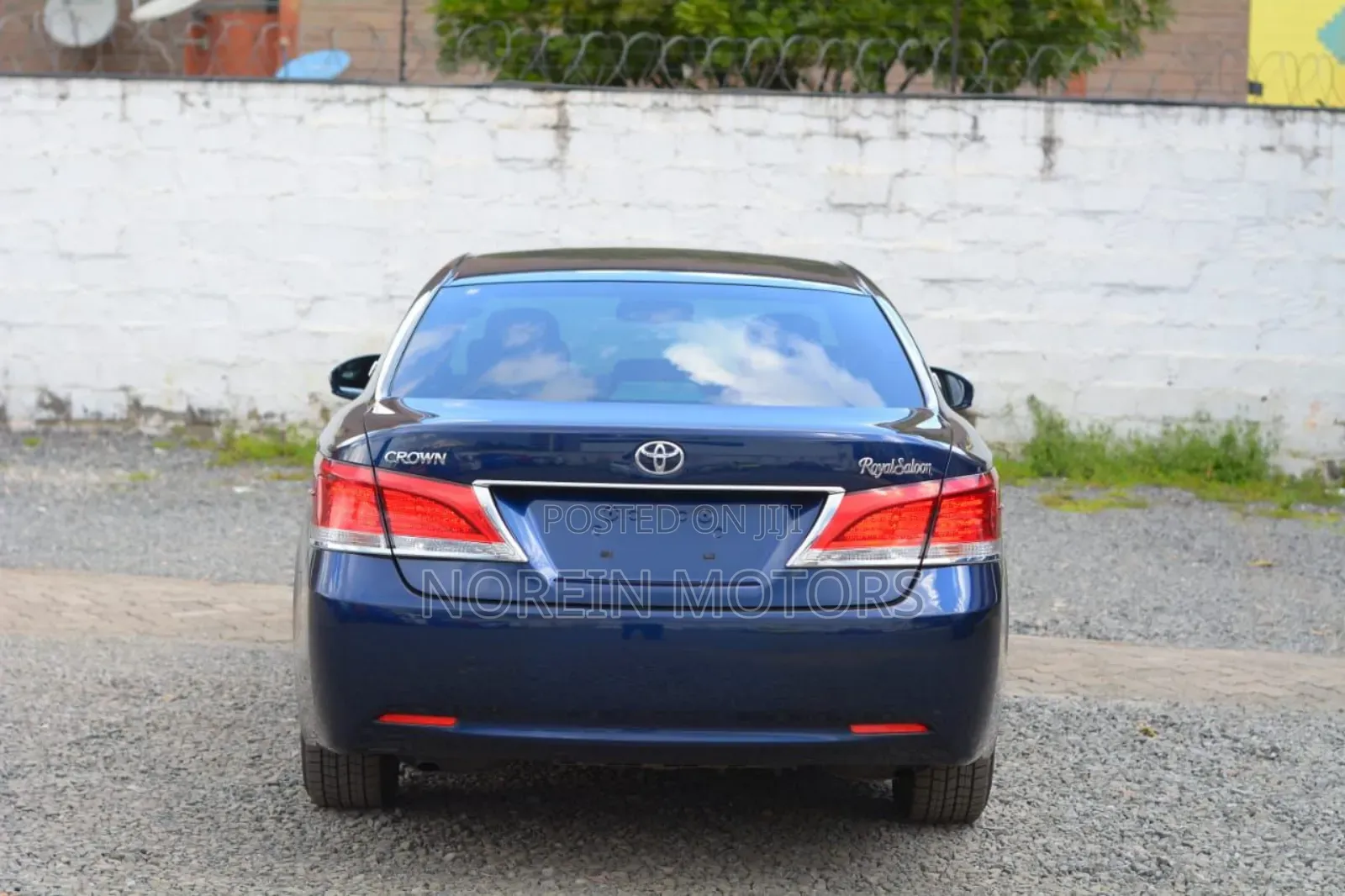 Toyota Crown 2017 Blue