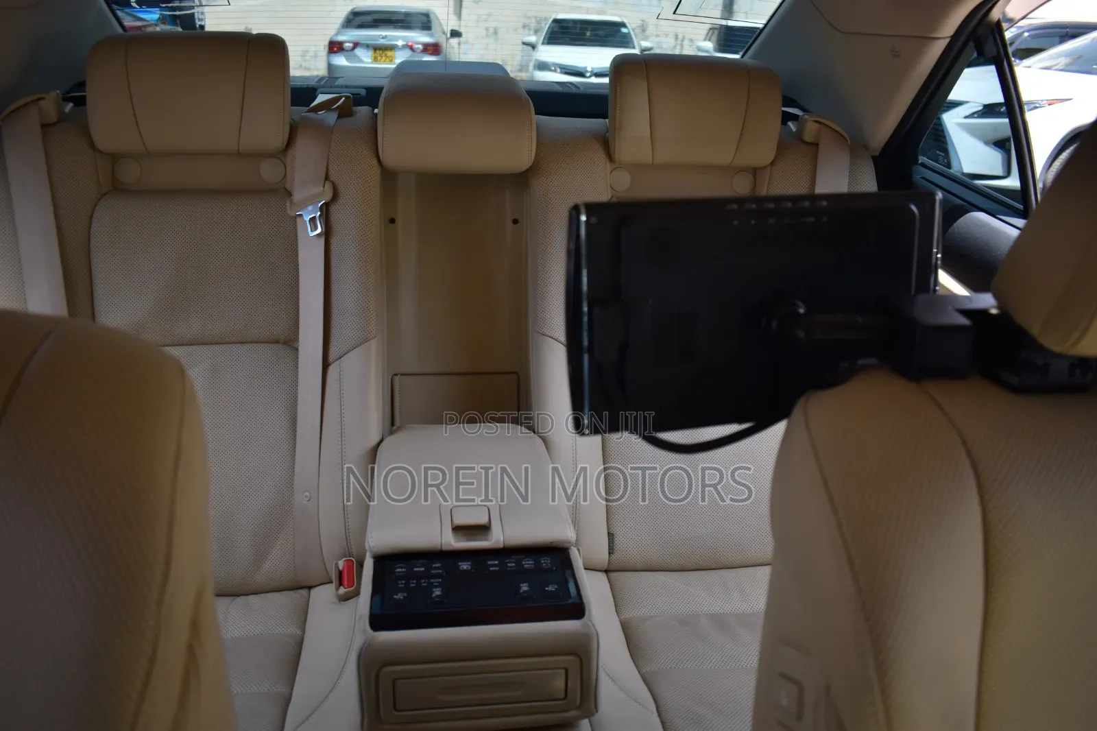 Toyota Crown 2017 Black