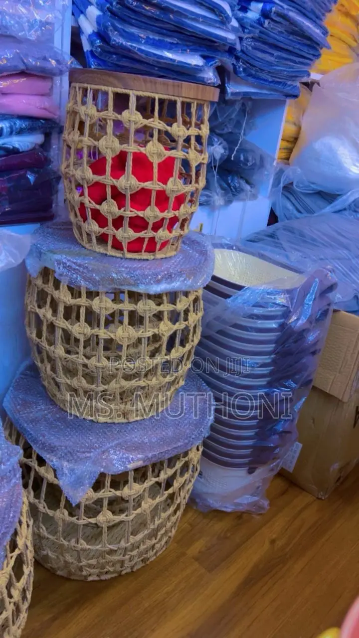 High Quality Wooden Table /Storage