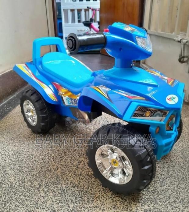 Kid's TOY Car*Ride on Toy Car