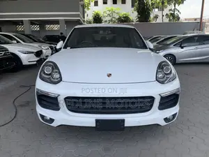 Porsche Cayenne Platinum Edition AWD 2017 White