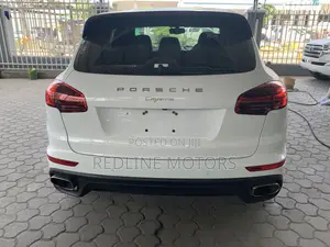 Porsche Cayenne Platinum Edition AWD 2017 White