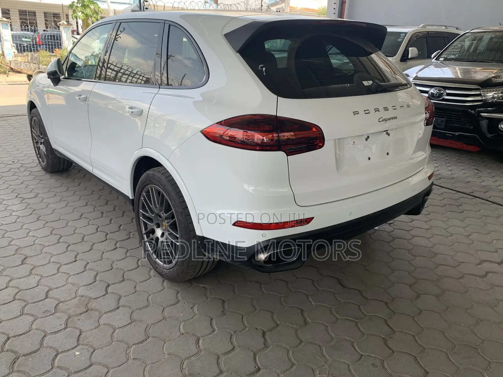 Porsche Cayenne Platinum Edition AWD 2017 White