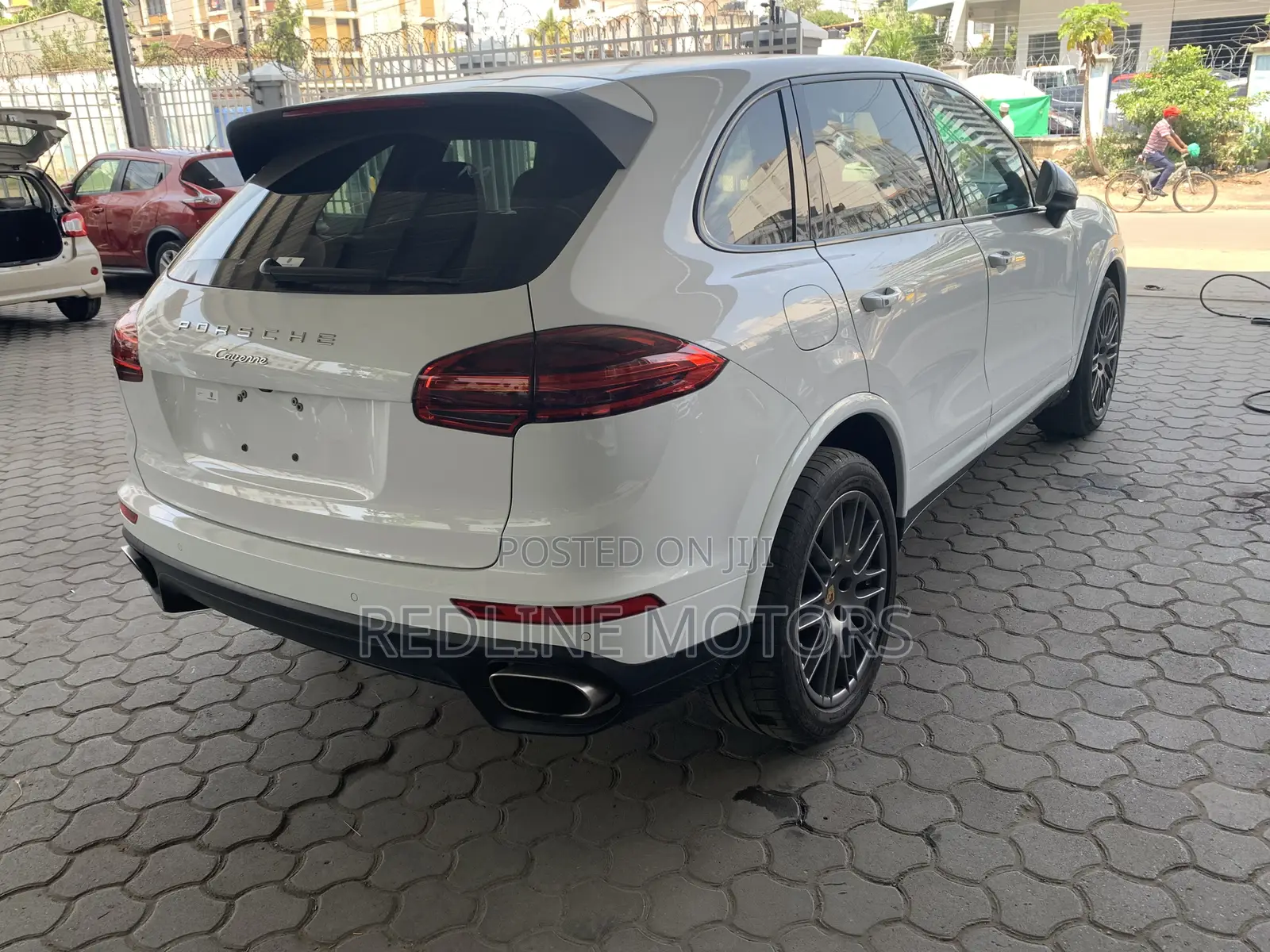 Porsche Cayenne Platinum Edition AWD 2017 White