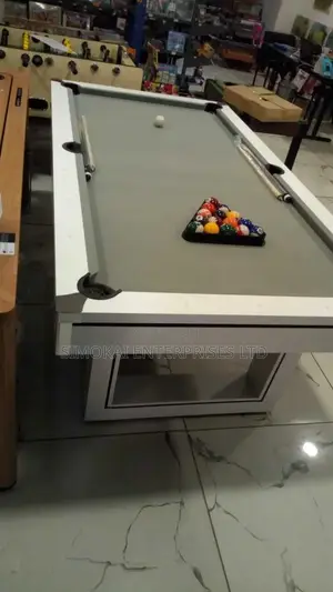Complete Pool Table and Accessories - 213.4x111.76x81.2cm