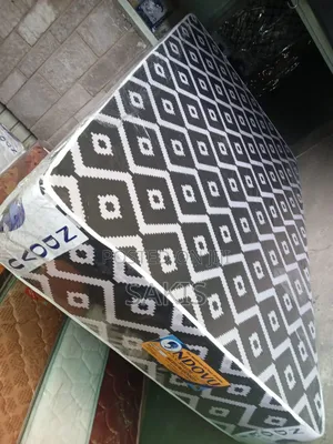 Korekt! 4 X 6 X 10" Ndovu Mattresses. Free Delivery