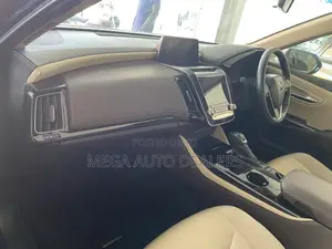 Toyota Crown 2019 Blue