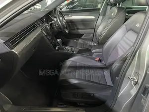 Volkswagen Passat 2018 Silver