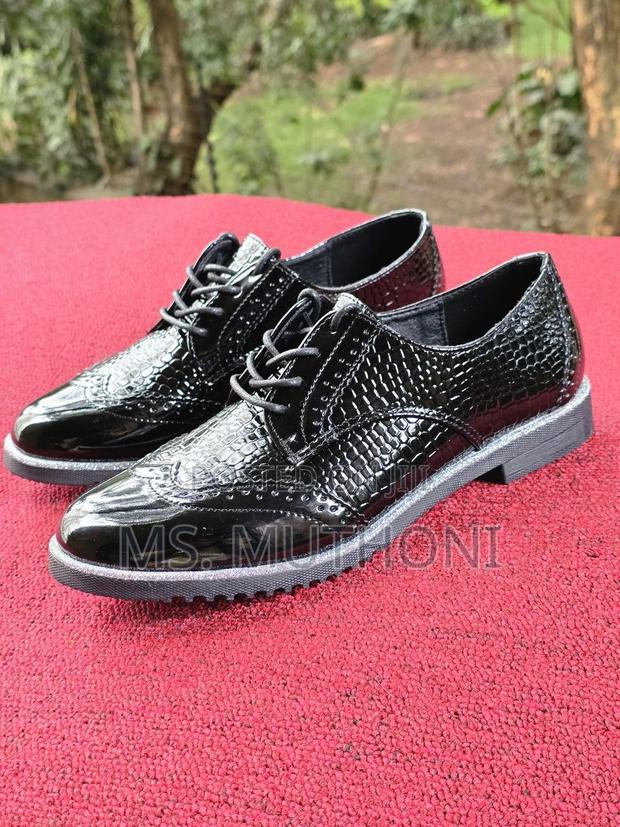 Ladies Black Laced Brogues - thumbnail 3