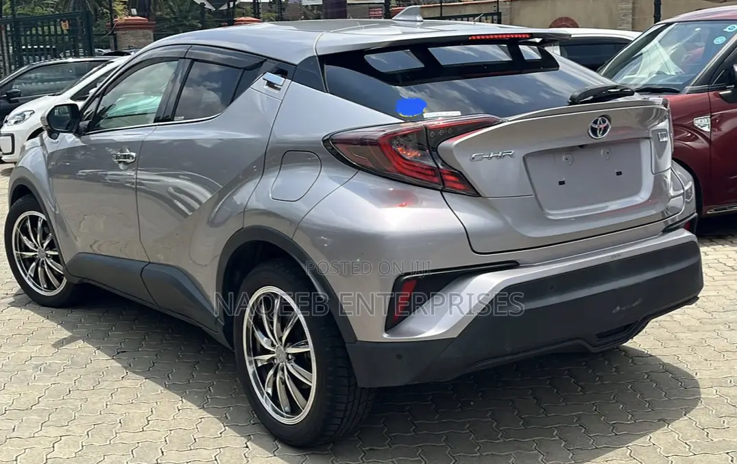 Toyota C-HR 2017 Silver