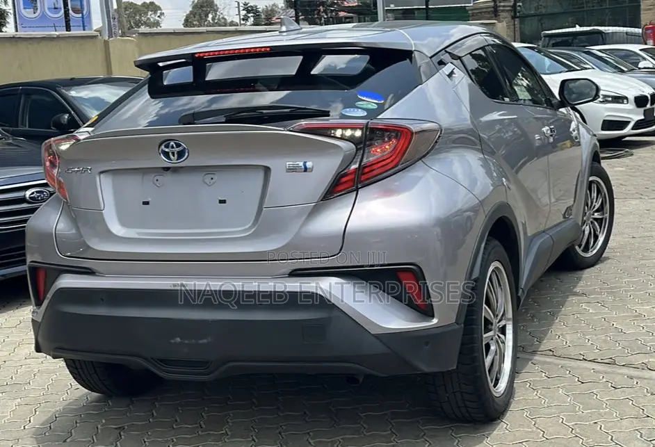 Toyota C-HR 2017 Silver