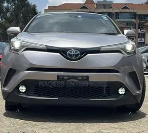 Toyota C-HR 2017 Silver