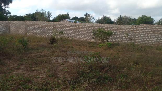 1/4 Acre Plot on Sale at Bongwe Area, in Ukunda. - thumbnail 4