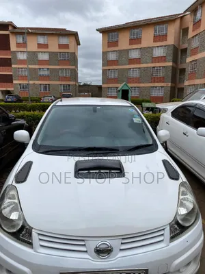 Car Fitted With Bonnet Scoop and 2pcs Side Vents