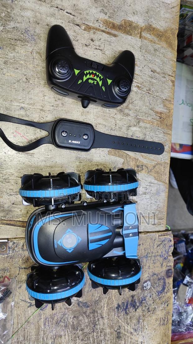 Amphibious RC Car, 360 Degrees Rotating Prevent Interference - main view