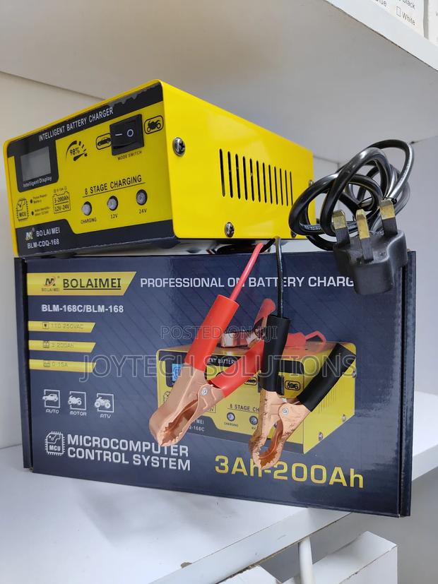 Battery Charger Machine. 12/24 Voltage Auto Select. - main view