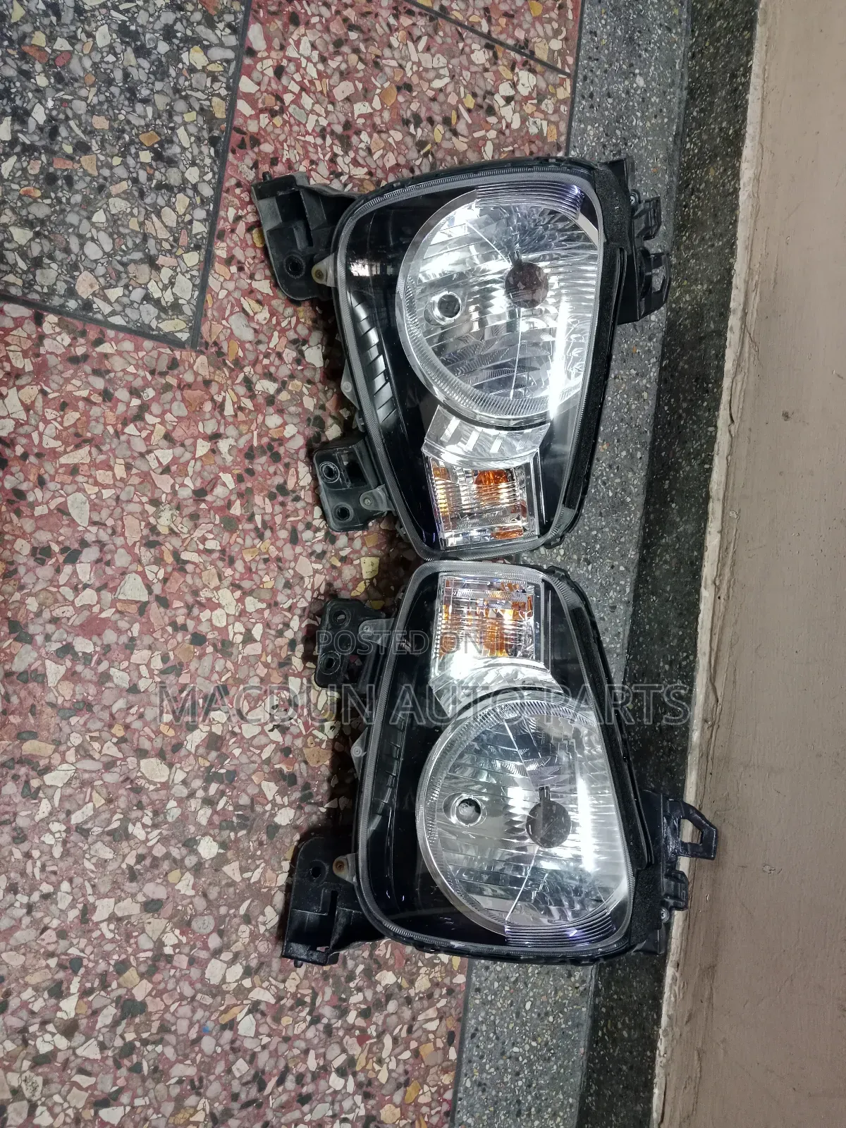 Suzuki Alto Headlight