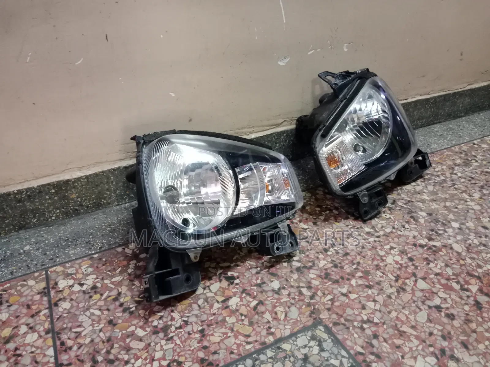 Suzuki Alto Headlight