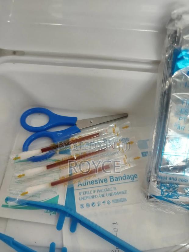 First Aid Kit - thumbnail 9