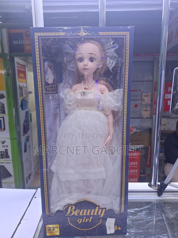 Princess 22 Inch Elegant Classic Girl Doll With Sound Cloth