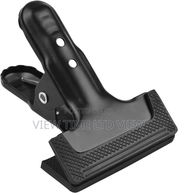 Metal Background Peg Clamps