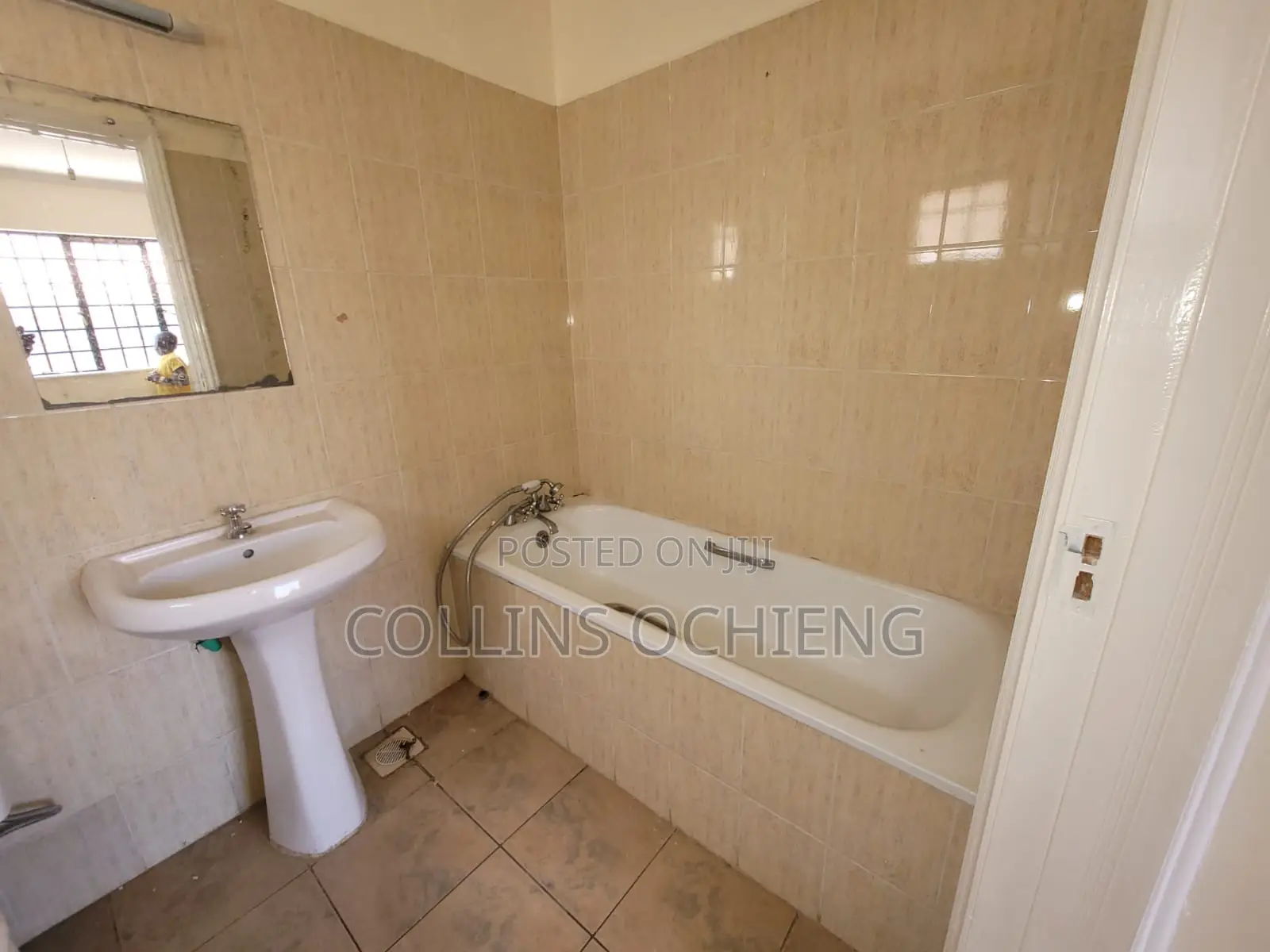 3bdrm Apartment in Pipeline Estate, Embakasi for sale