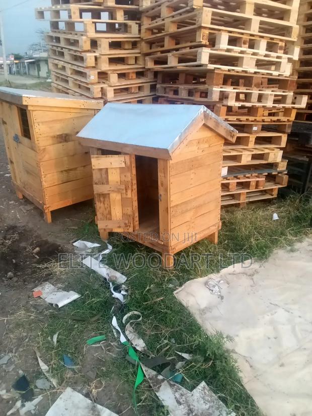 Dog House/Kennel - main view