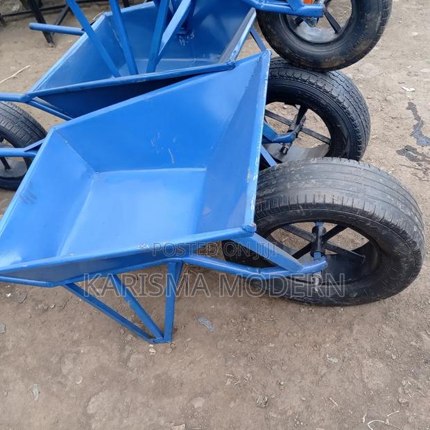 Large Capacity Commercial Wheelbarrows - main view