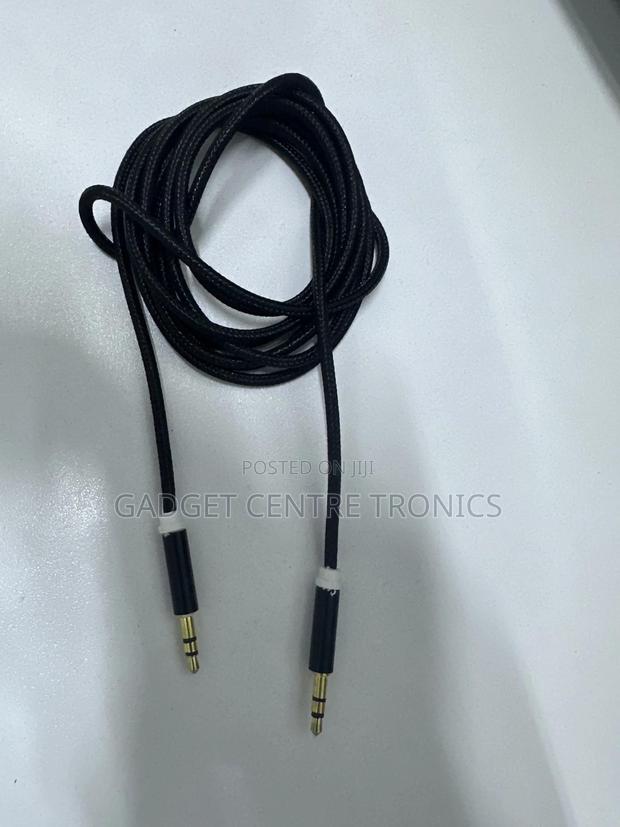 3.5mm to 3.5mm Audio Cable 2metres - thumbnail 3