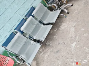 Visitors Link Chair