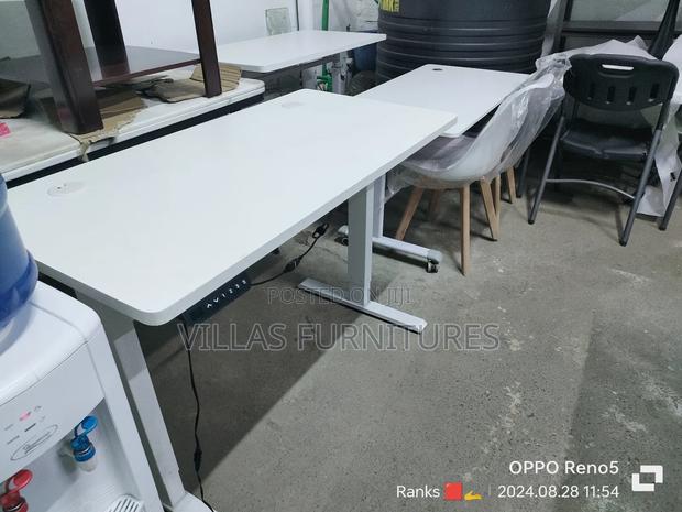 Electric Adjustable Table