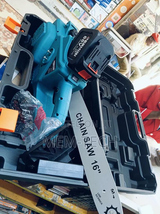 Cordless Chain Saw/Power Saw - main view
