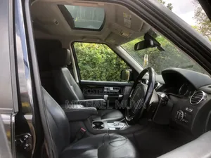 Land Rover Discovery 2011 Black