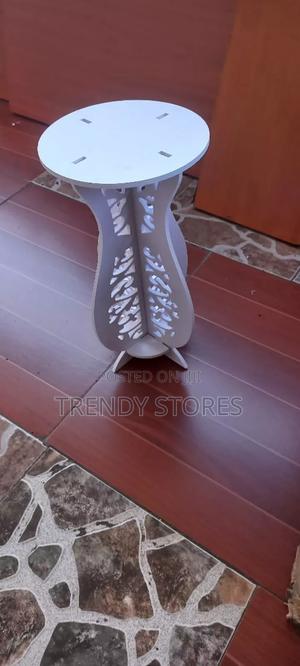 Multipurpose Round Table - thumbnail 2