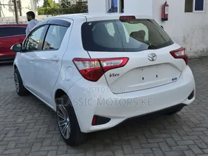 Toyota Vitz 1.3 FWD 5dr 2018 White