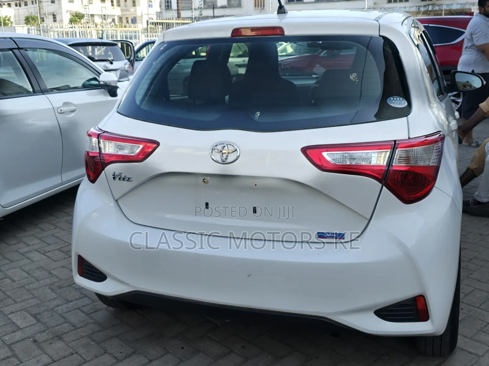Toyota Vitz 1.3 FWD 5dr 2018 White